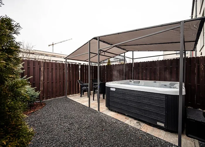 Jacuzzi Oasis